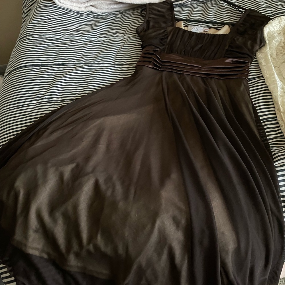 Brown dress